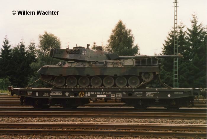 024 33803994232-1 mit Leopard 1
