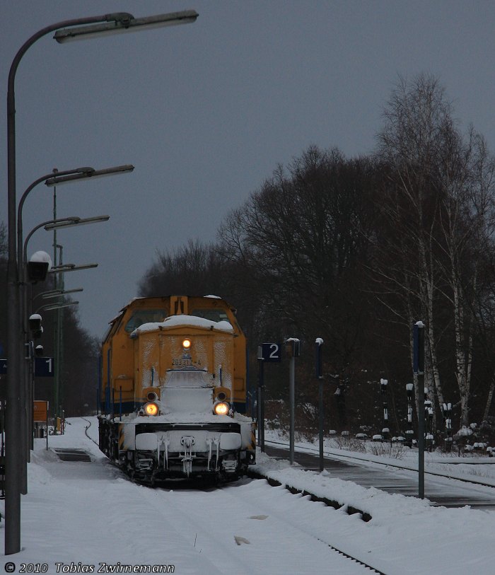 001 zwei 203er der DB Netze im Heidebahn-Schnee