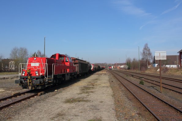 261 073 mit Güterzug in Walsrode